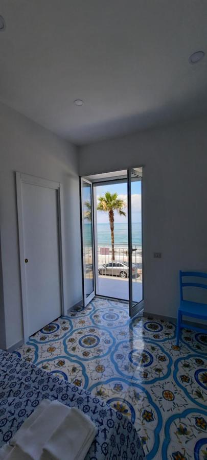אגרופולי B & Beach מראה חיצוני תמונה